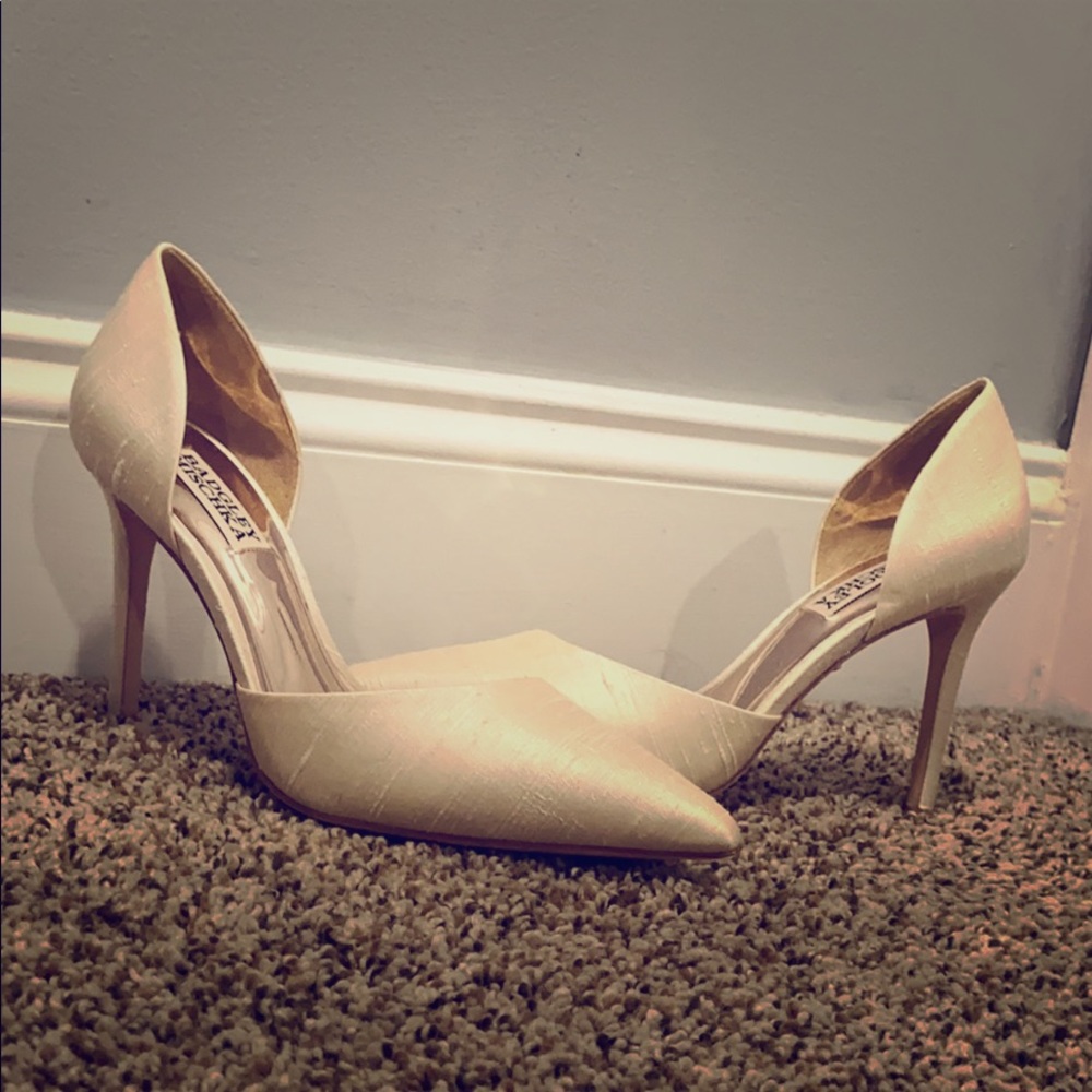 Badgley Mischka never been worn heels